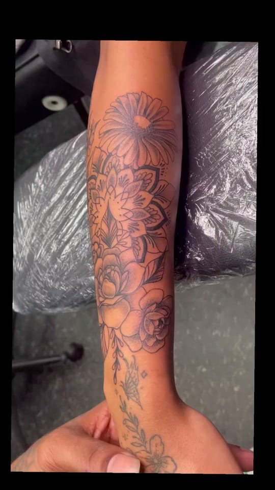 Post 4 by BodyArt Bart on TikTok (video)
