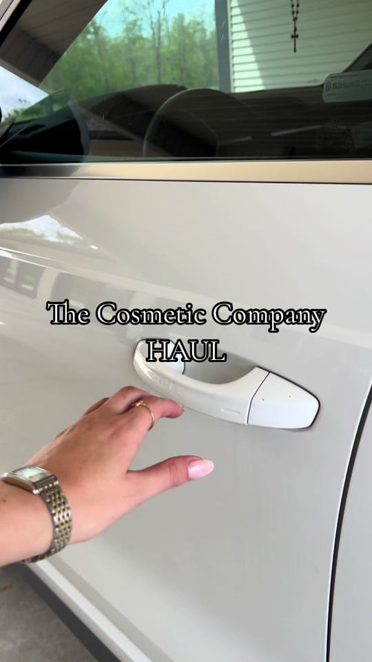 Post 10 by Lexie Grace | Travel MUA on TikTok (video)