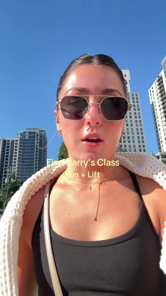Post 4 by essentiallyelise on TikTok (video)
