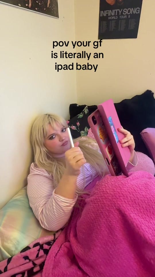 Post 1 by London Riley Keller on TikTok (video)