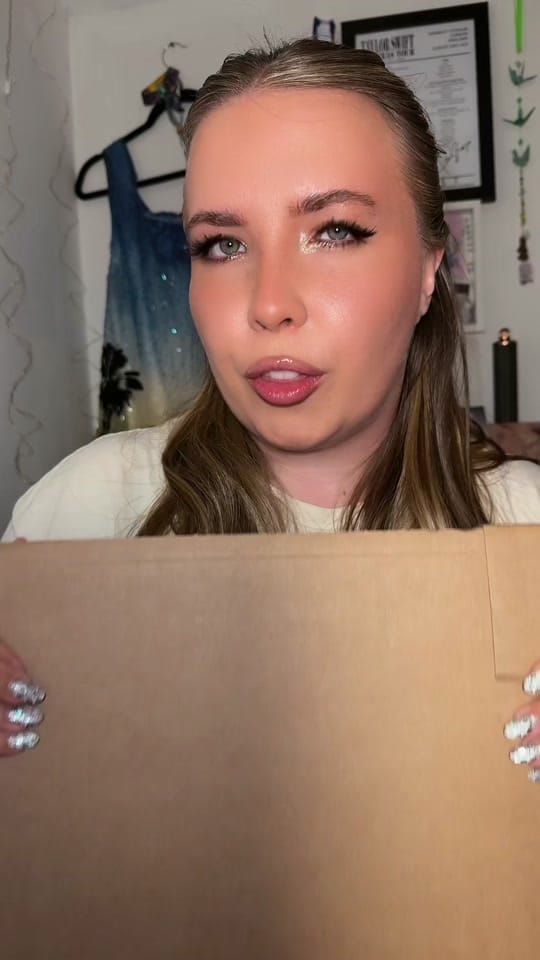 Post 6 by Sasha Ridge ❤️‍🔥 on TikTok (video)