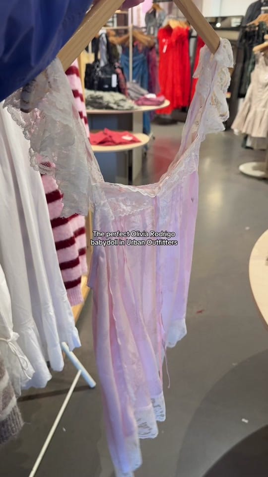 Post 8 by Sasha Ridge ❤️‍🔥 on TikTok (video)