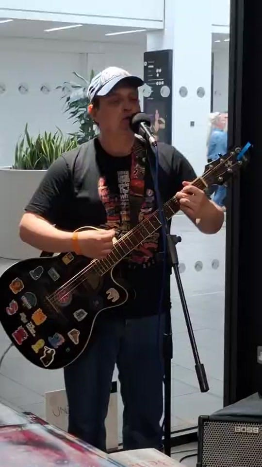 Post 8 by Chris Boman 🎤🎸🎼💕 on TikTok (video)