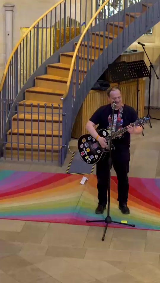 Post 3 by Chris Boman 🎤🎸🎼💕 on TikTok (video)
