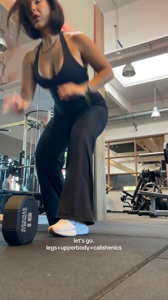 Post 6 by Tuelin02 on TikTok (video)