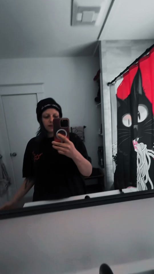Post 5 by Izzy Reign on TikTok (video)