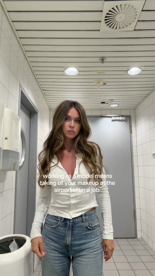 Post 9 by Lorena:) on TikTok (video)