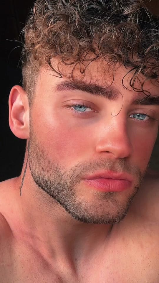 Post 8 by Mitch.vxx on TikTok (video)
