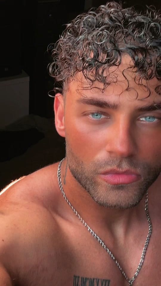 Post 2 by Mitch.vxx on TikTok (video)
