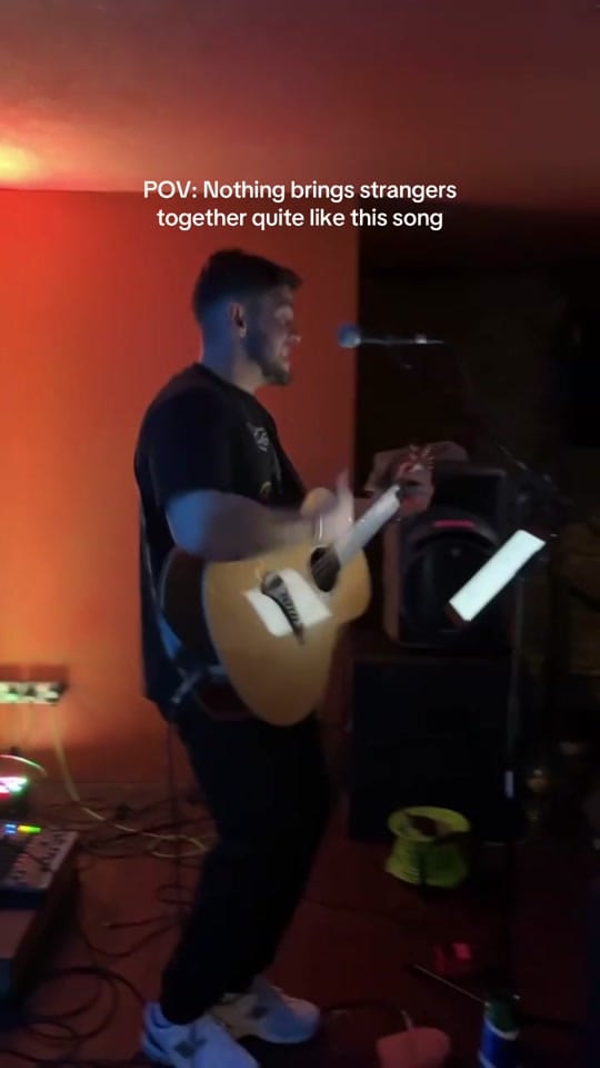 Post 4 by Tom James 🎵 on TikTok (video)