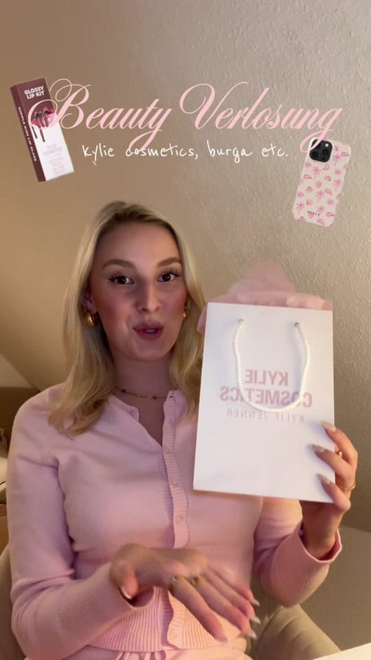 Post 8 by selina💌 on TikTok (video)