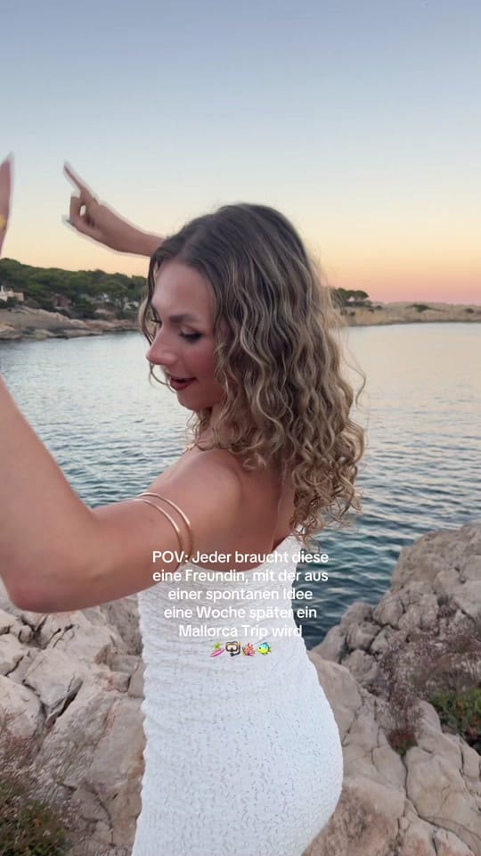 Post 4 by selina💌 on TikTok (video)