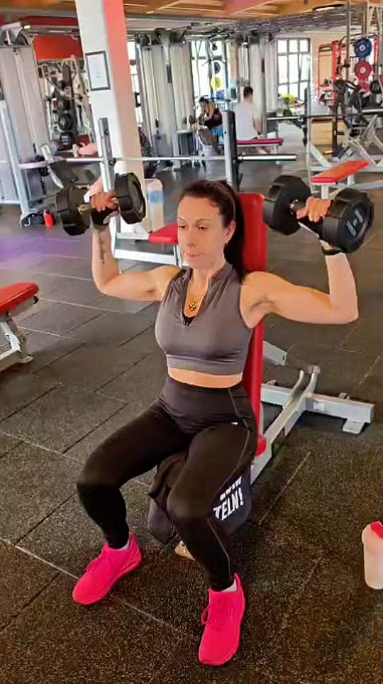 Post 9 by LucyAlana4fitness on TikTok (video)