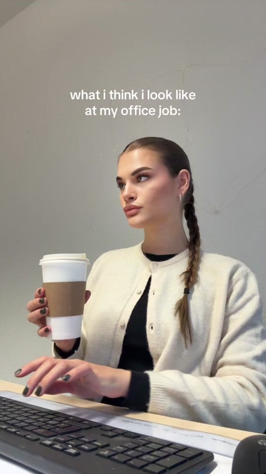 Post 10 by carolinaaa on TikTok (video)