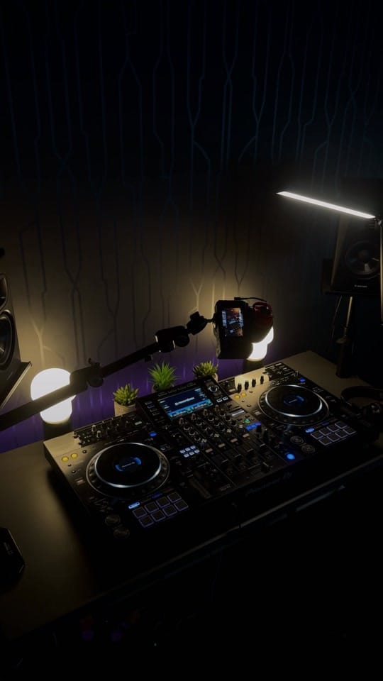 Post 7 by groovedjschool on TikTok (video)
