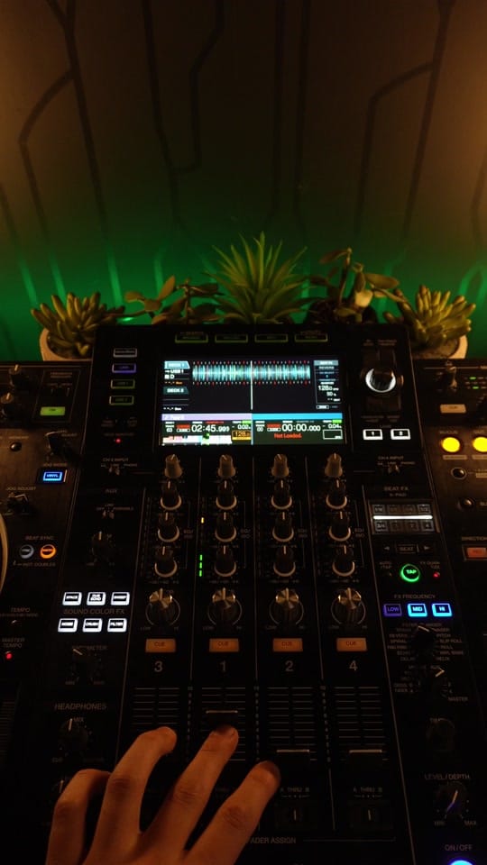 Post 5 by groovedjschool on TikTok (video)