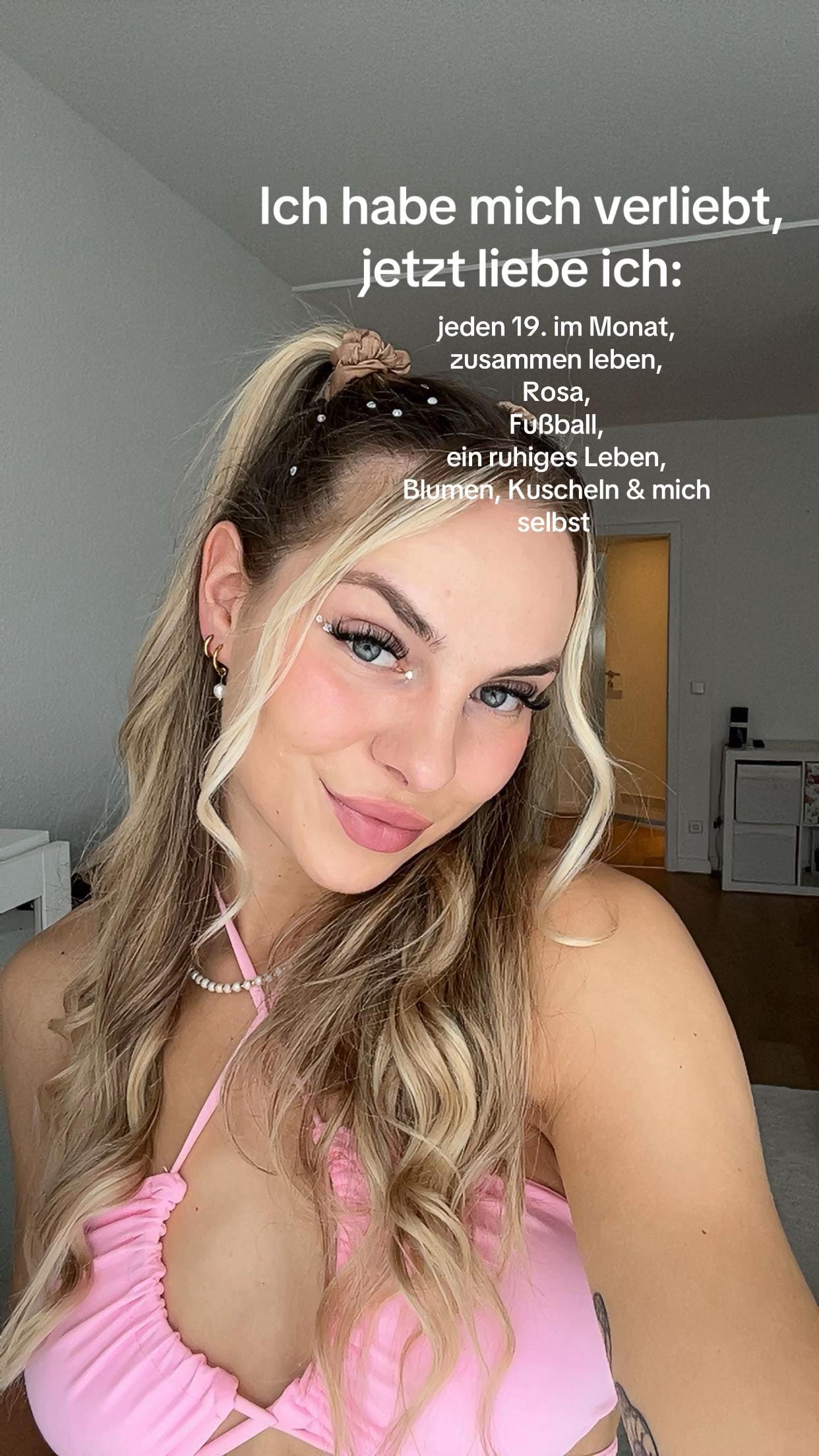 Post 6 by celinaa.000 on TikTok (video)