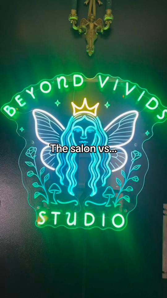 Post 5 by Lindz Nash Alt Hairstylist on TikTok (video)