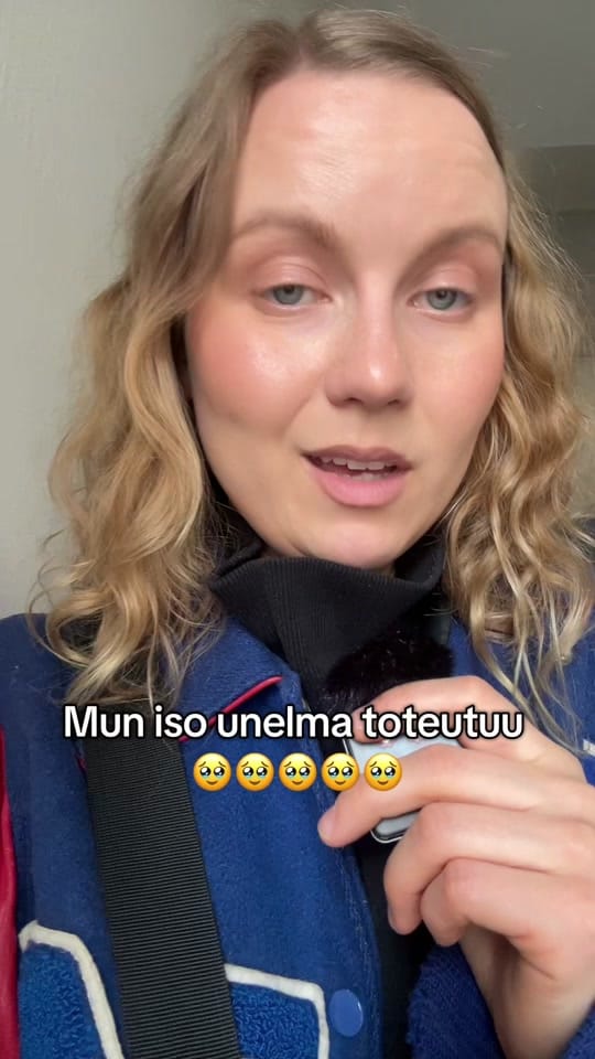 Post 8 by F on TikTok (video)