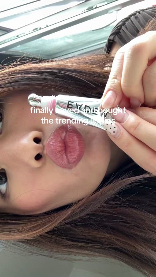 Post 1 by Sarah on TikTok (video)