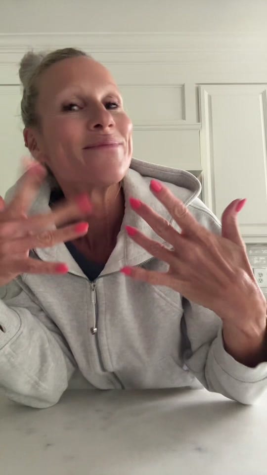 Post 5 by Erica Lynnn on TikTok (video)