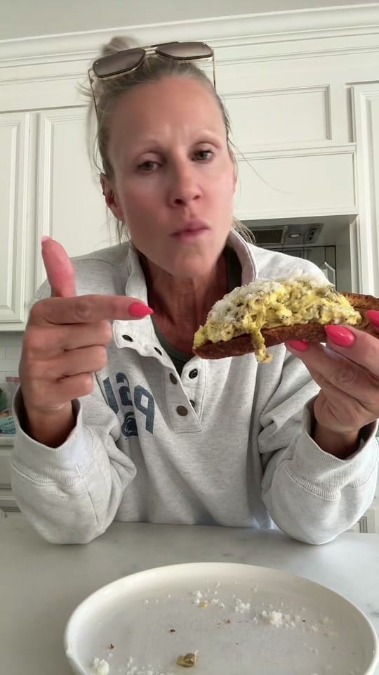 Post 2 by Erica Lynnn on TikTok (video)