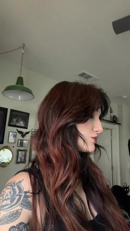 Post 2 by Ivy Rose on TikTok (video)