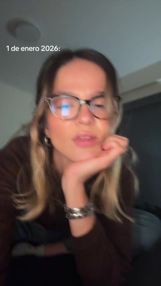 Post 2 by Val Dessens on TikTok (video)