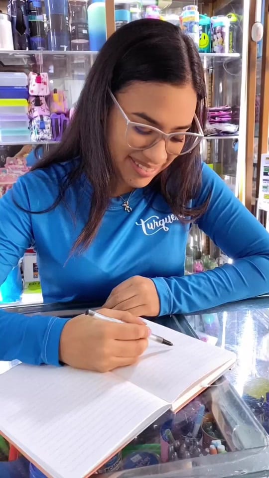 Post 9 by Turquesa on TikTok (video)