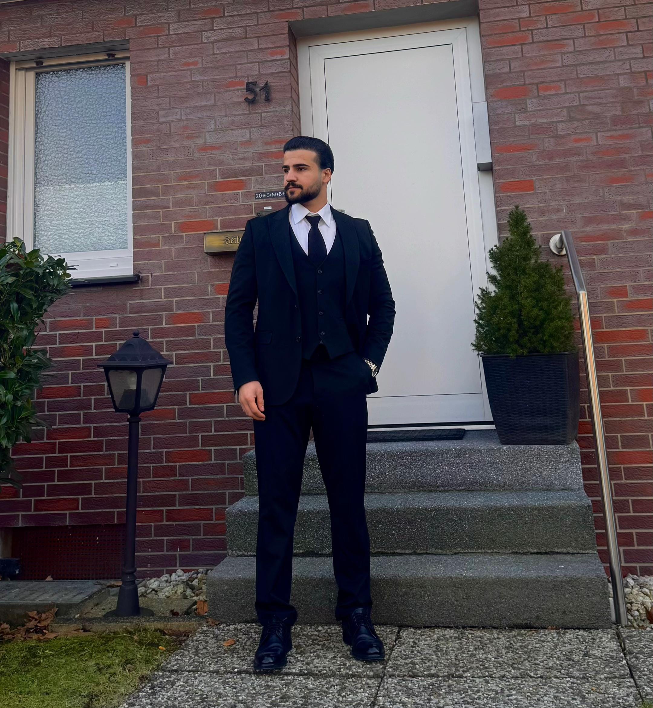 Post 10 by F A R H A N G on TikTok (video)