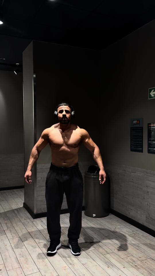 Post 8 by F A R H A N G on TikTok (video)