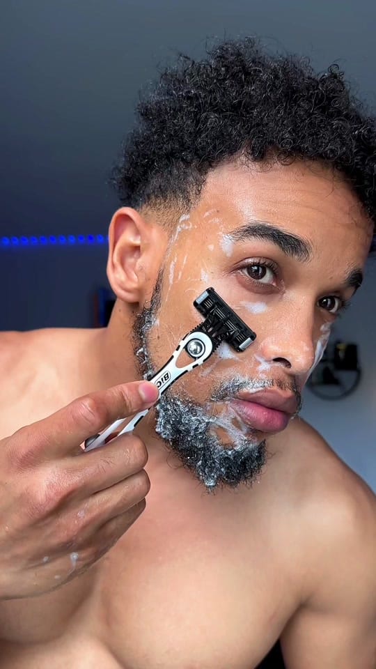 Post 8 by Eng Mo_Osmann_ on TikTok (video)