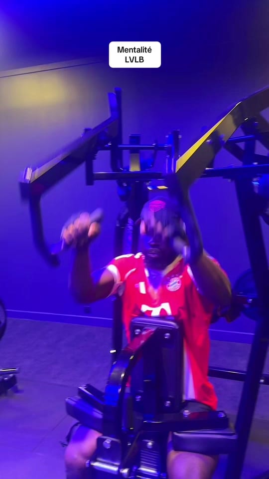Post 1 by kinzer black LVLB 🏋🏾‍♂️🇲🇱 on TikTok (video)