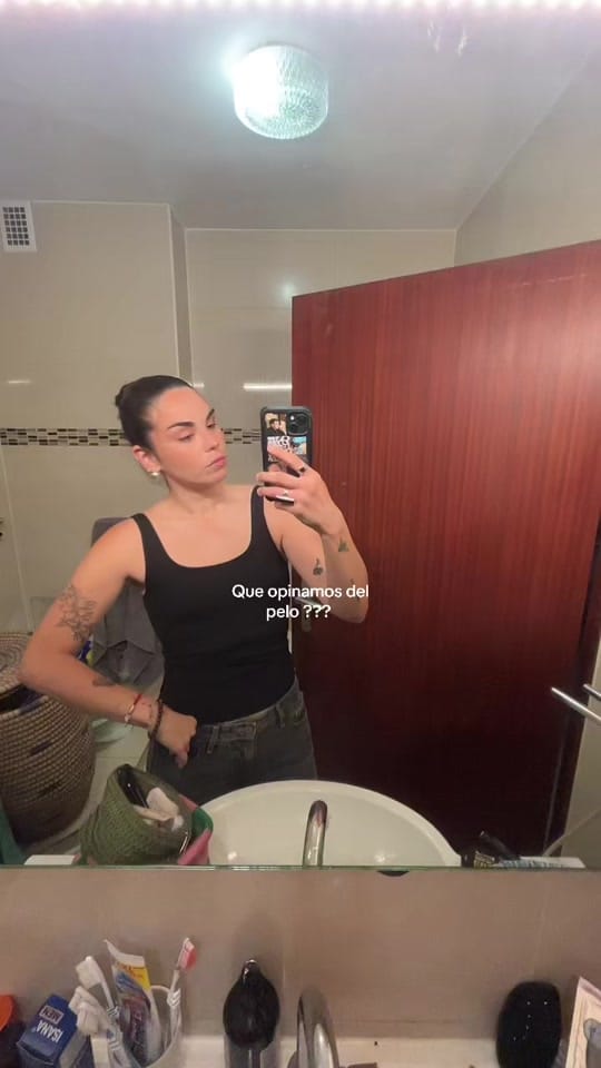 Post 7 by Ana Poshh on TikTok (video)