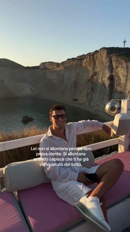 Post 8 by Alessandro Lamburghini on TikTok (video)