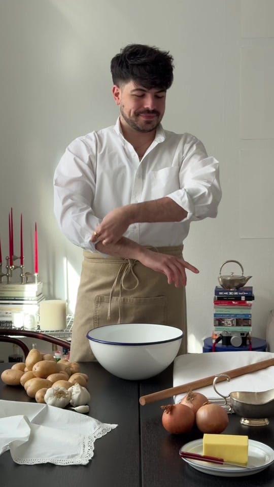 Post 2 by ivo_zinee on TikTok (video)
