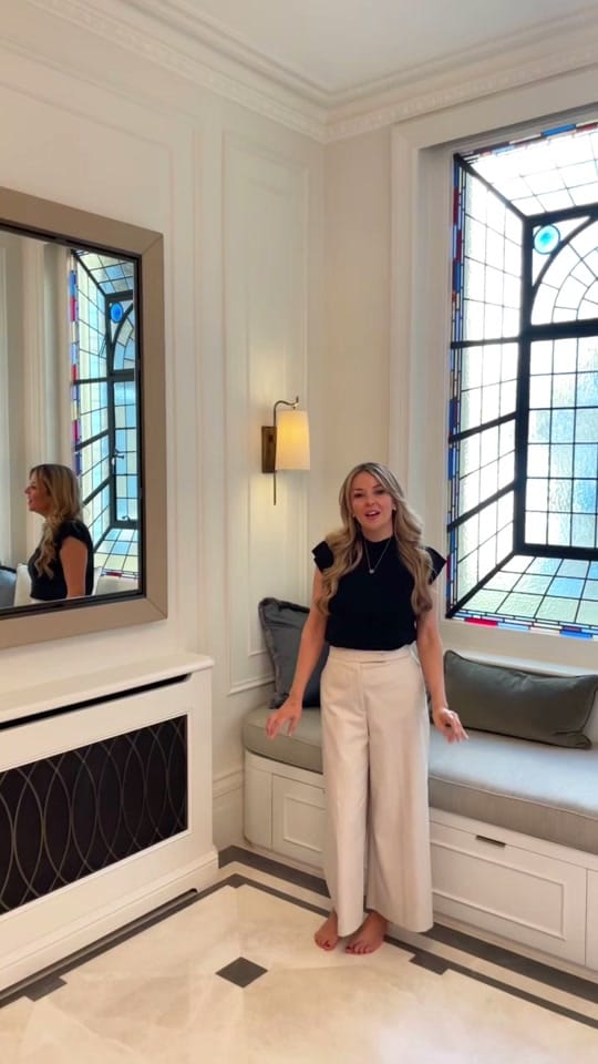 Post 3 by Laura Hammett Interiors on TikTok (video)