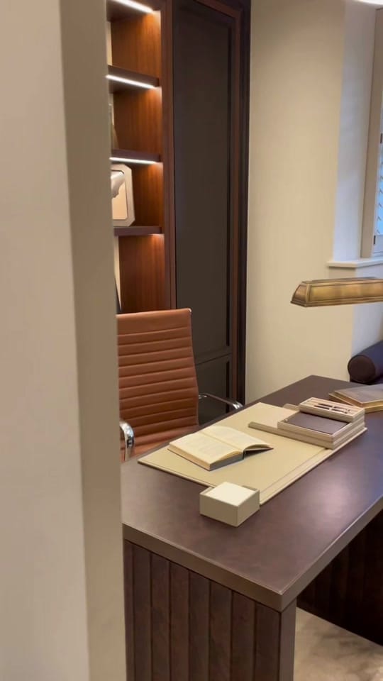 Post 7 by Laura Hammett Interiors on TikTok (video)