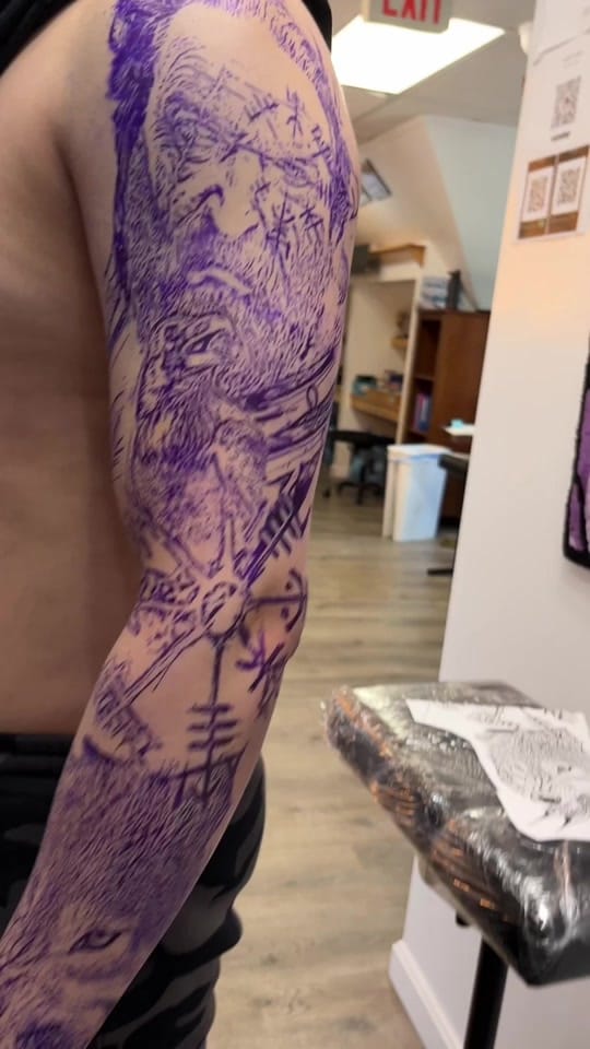 Post 8 by Jeudiel on TikTok (video)