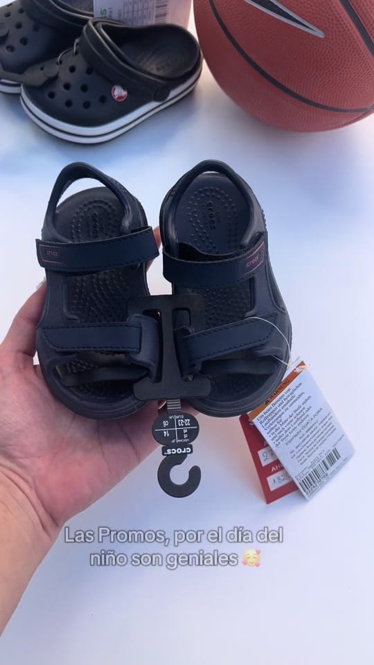 Post 1 by Tienda London Cool on TikTok (video)