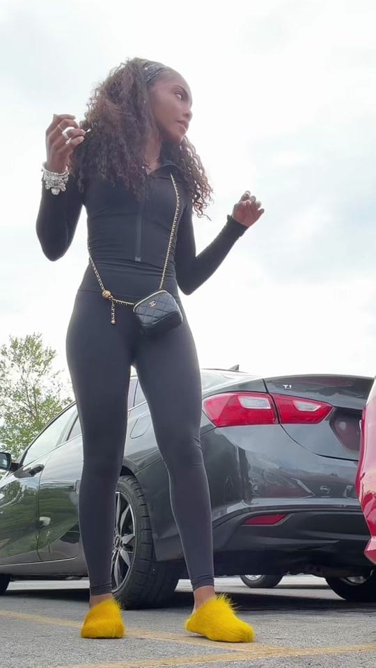 Post 10 by Robin💛 on TikTok (video)