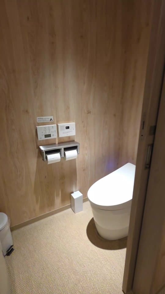 Post 7 by MeganArz | Travel & Food on TikTok (video)