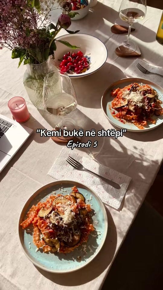 Post 4 by borabakes on TikTok (video)