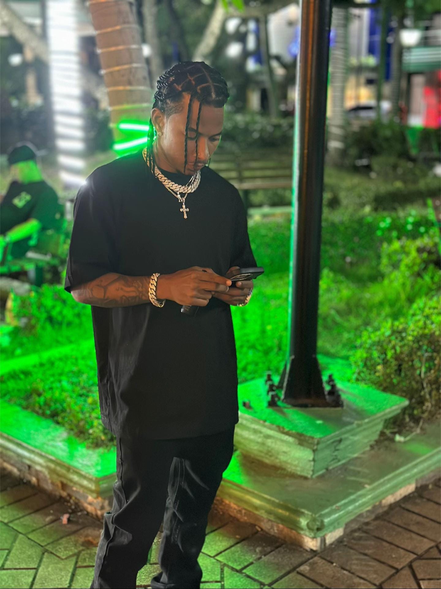 Post 4 by El 𝔪𝔞𝔯𝔦𝔬 de tu 𝔪𝔲𝔧𝔢𝔯 on TikTok (video)