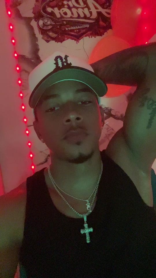 Post 2 by El 𝔪𝔞𝔯𝔦𝔬 de tu 𝔪𝔲𝔧𝔢𝔯 on TikTok (video)