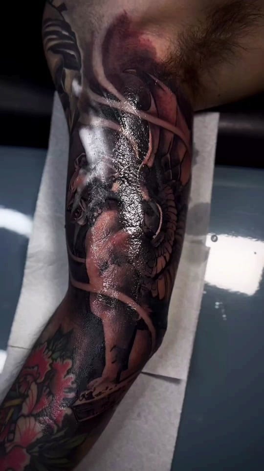 Post 6 by seyer_tattoo on TikTok (video)
