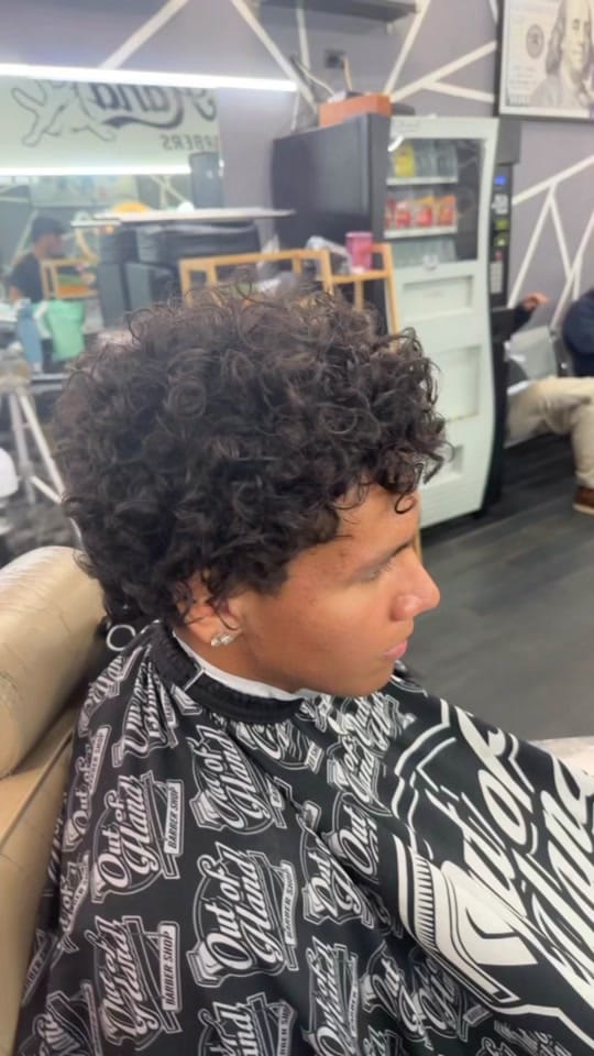 Post 6 by Kaozthebarber on TikTok (video)
