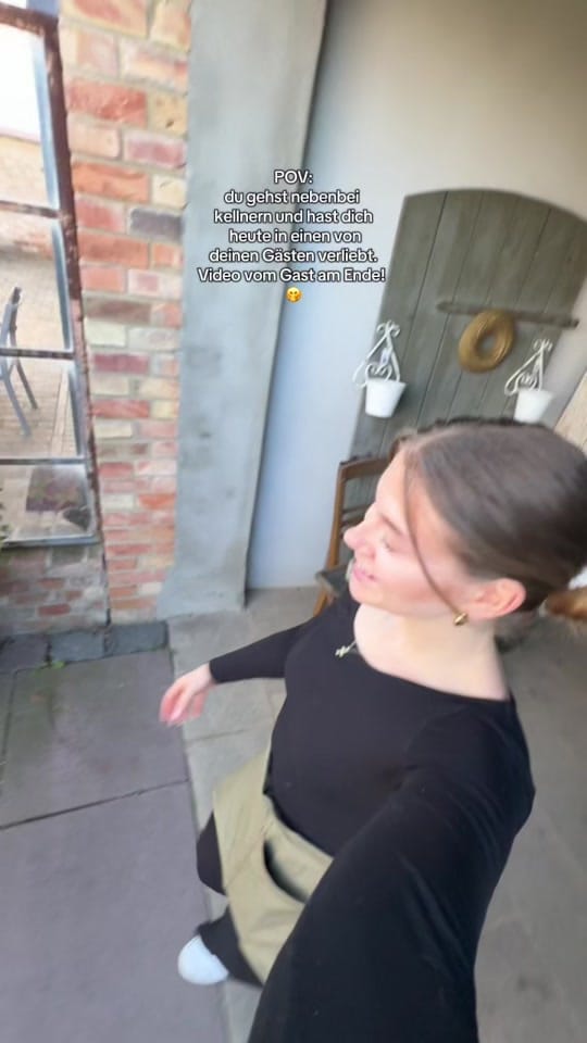 Post 6 by Sidney Sophie on TikTok (video)