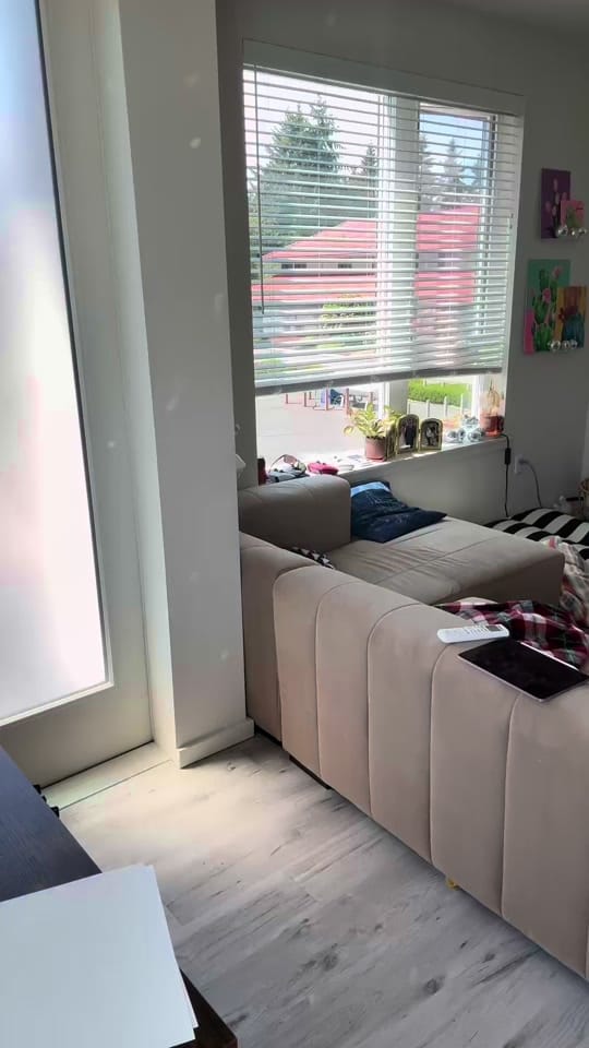 Post 1 by Cait Stieren on TikTok (video)