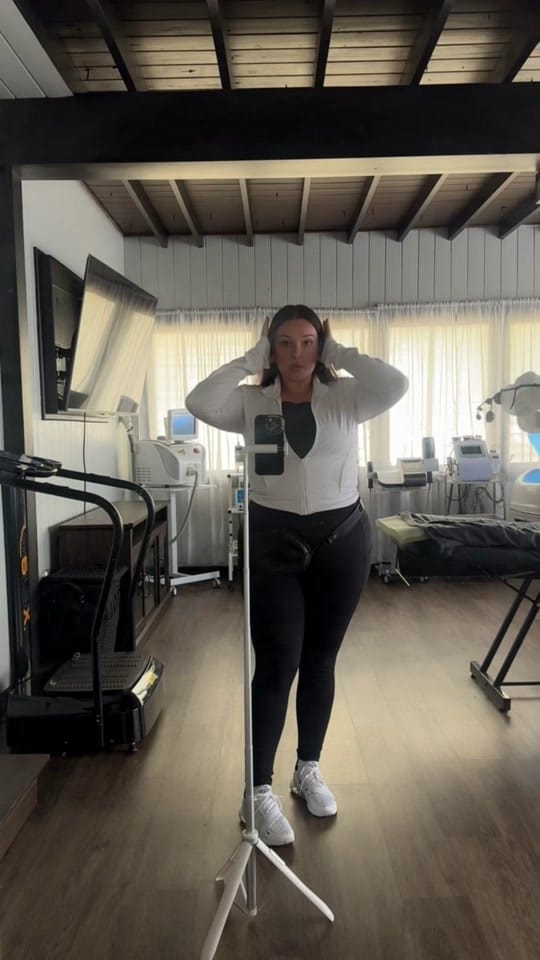 Post 4 by vanitylotte on TikTok (video)